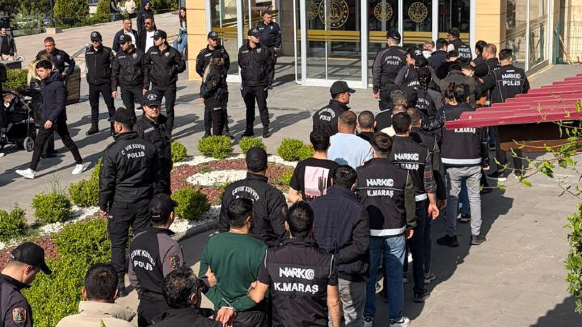 Kahramanmaraş merkezli 4 ilde yapılan operasyonda gözaltına alınan 58 şüpheliden 45’i tutuklandı