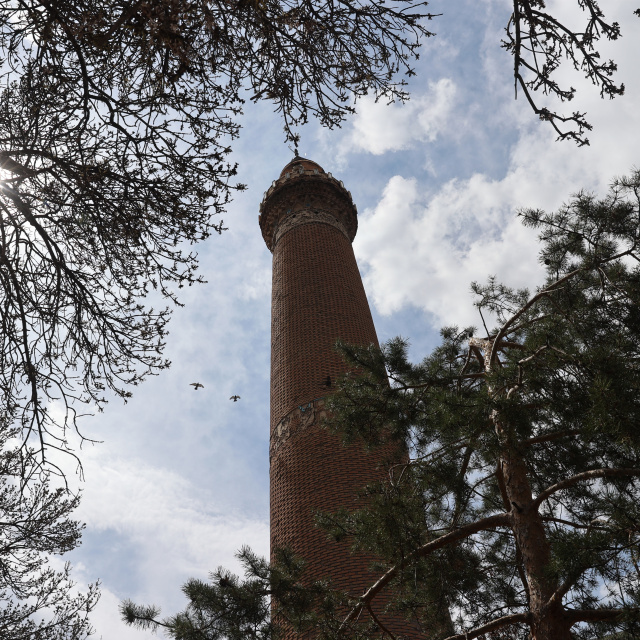 116 santimetrelik eğime sahip! Pisa'yı andırıyor