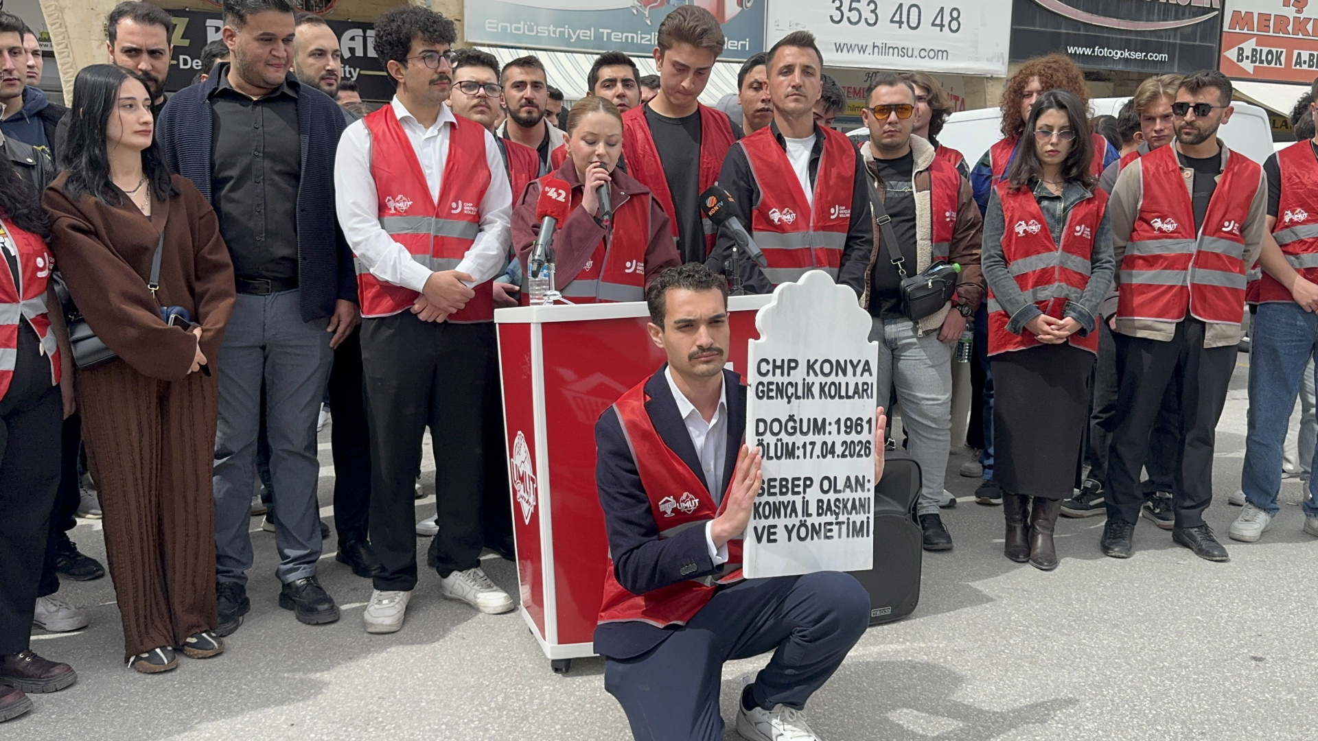 CHP Konya İl Teşkilatı'nda 'mezar taşlı' gerginlik