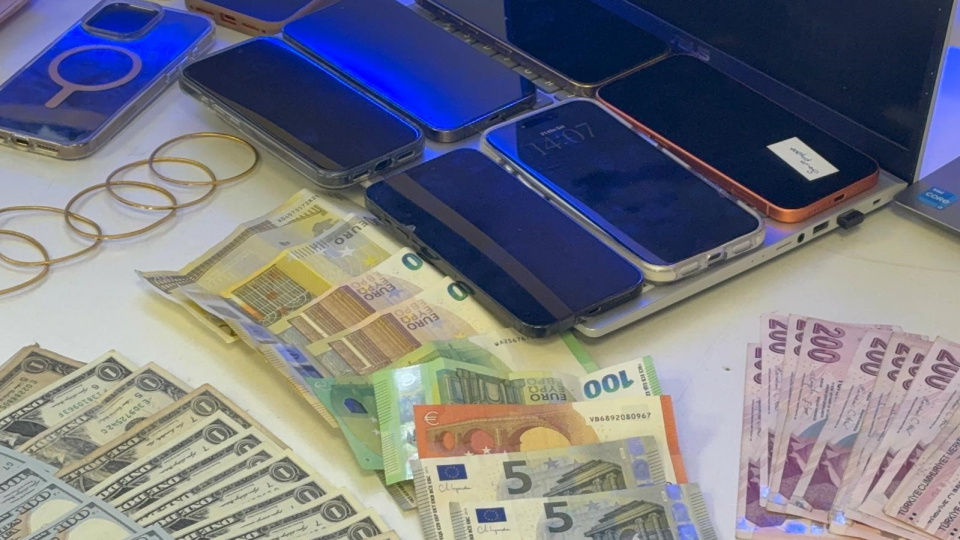 Telefon dolandırıcıları kıskıvrak