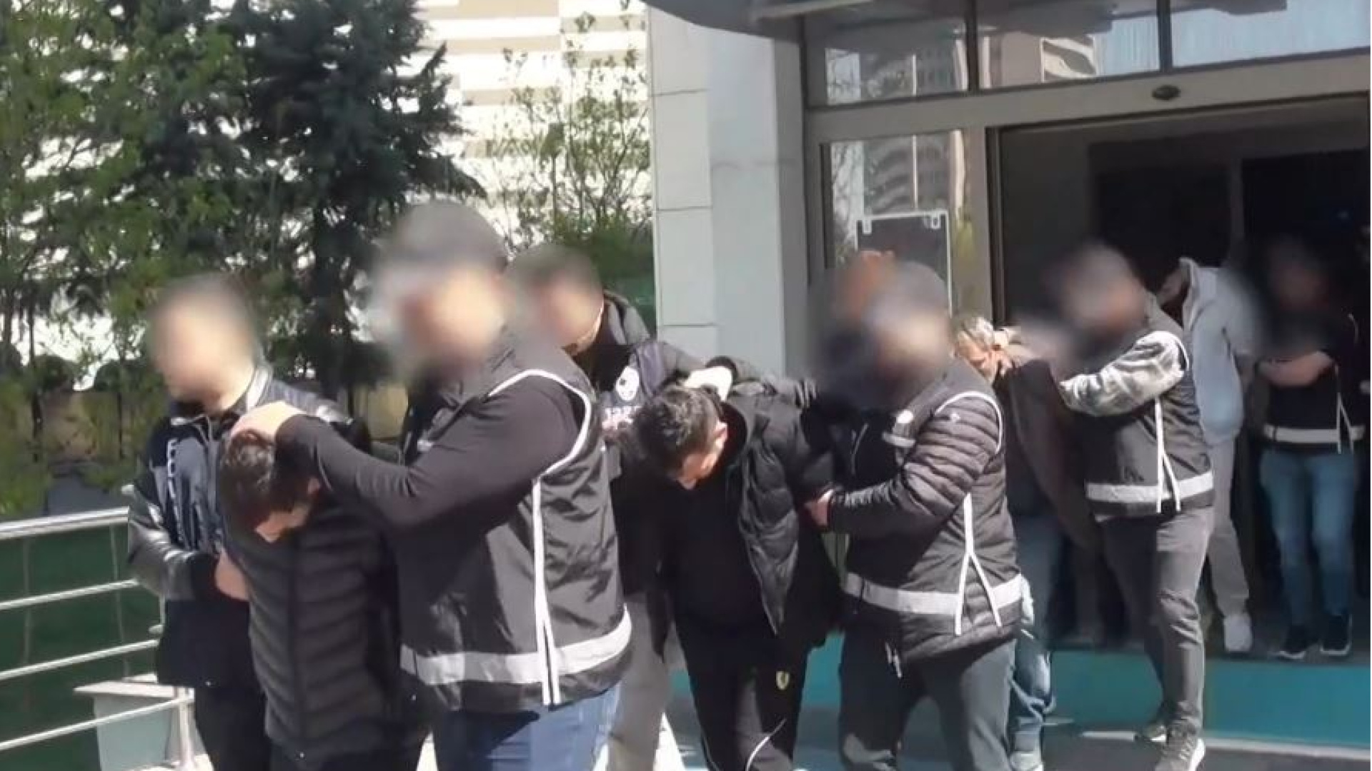 Başkentte kıraathanede bir kişinin öldüğü silahlı saldırıya ilişkin 7 şüpheli tutuklandı