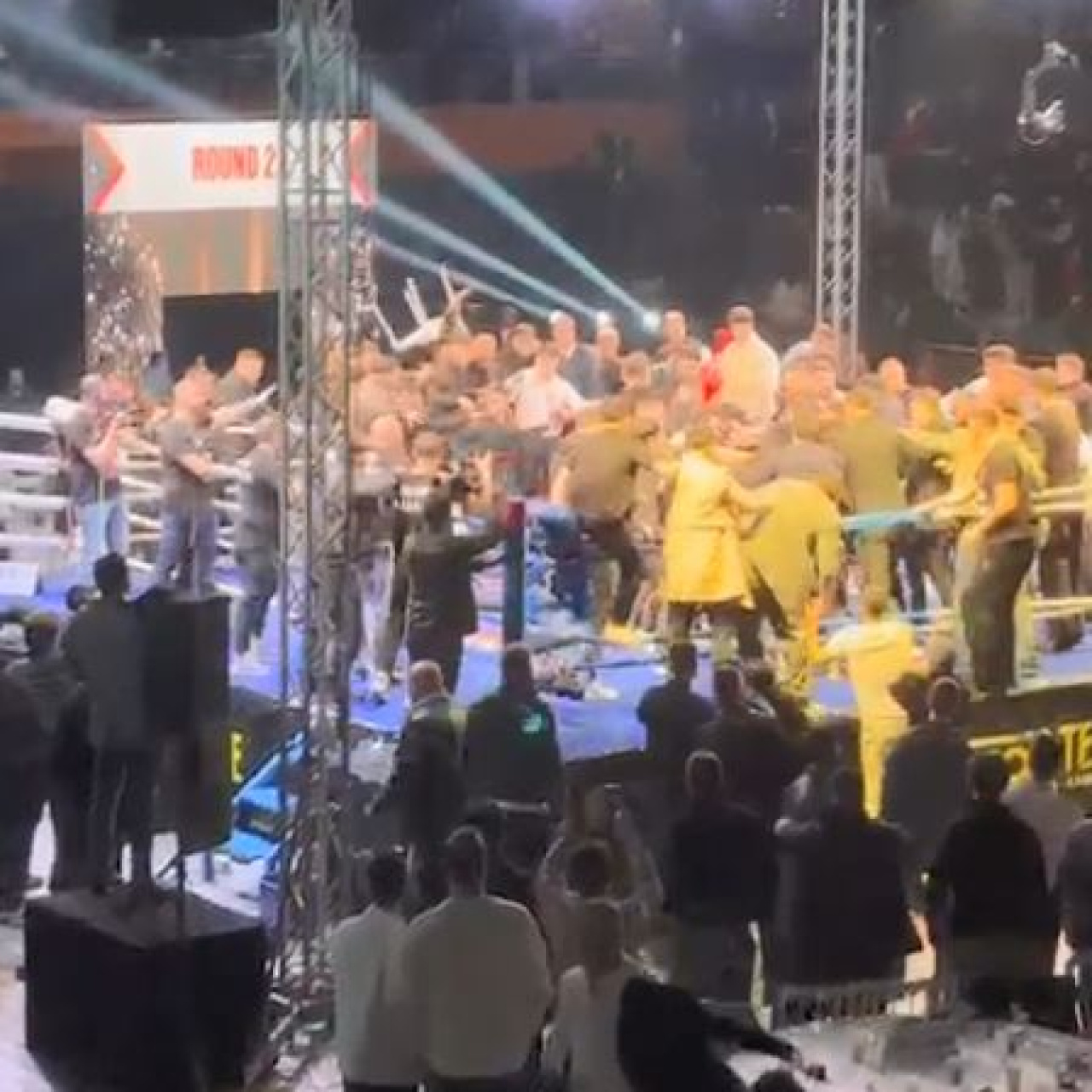 Trabzon'da Spor Salonunda Şampiyonluk Mücadelesi Kontrolden Çıktı