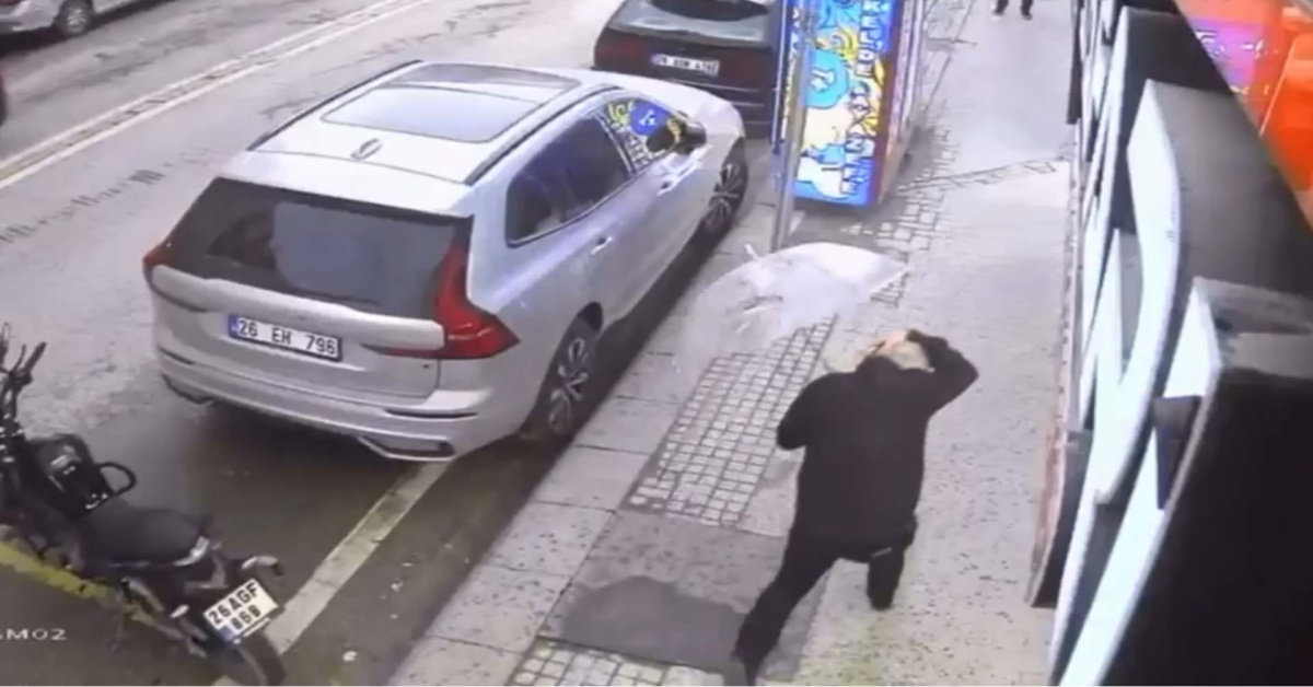 Eskişehir'dekuvvetli rüzgar camı patlattı