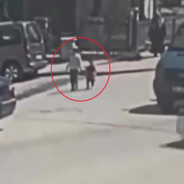 Dedesinin elinden kaçtı, yürekleri yaktı!