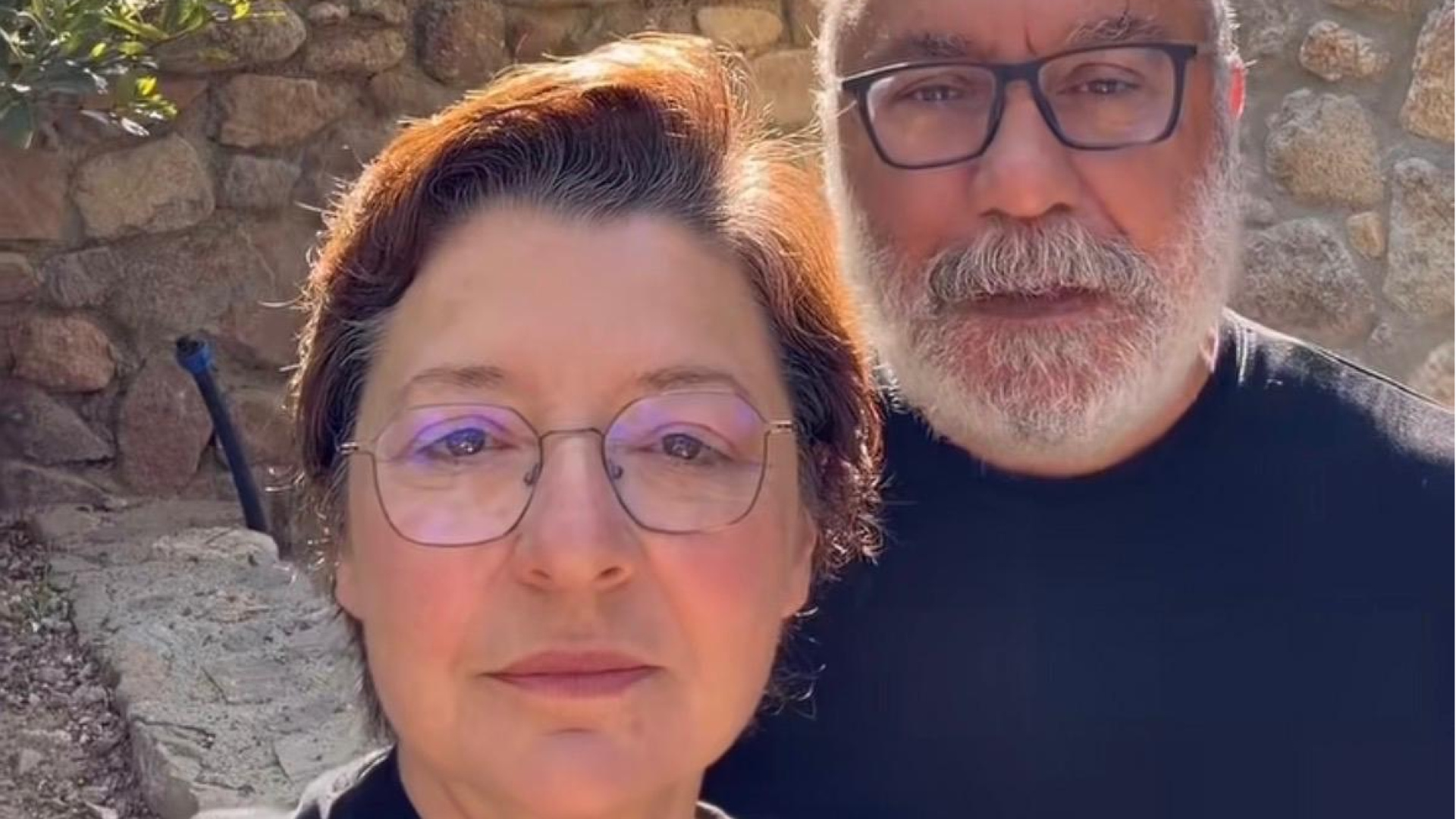 Övül ve Mustafa Avkıran çifti 33'üncü evlilik yıl dönümünü kutladı