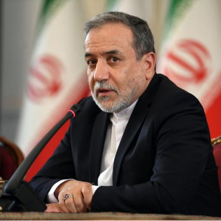 Arakçi yeniden Pakistan'dan