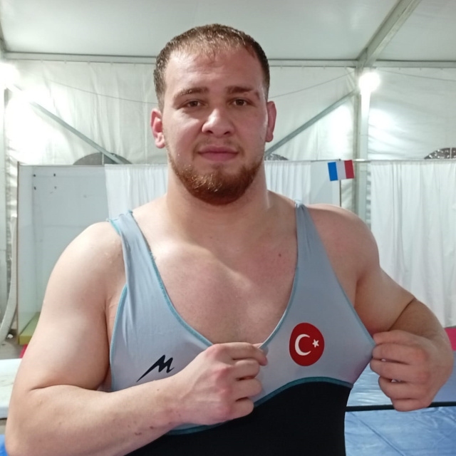 Hakan Büyükçıngıl'dan bronz madalya!