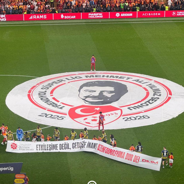 Dev derbide "Dezenformasyona Kırmızı Kart"