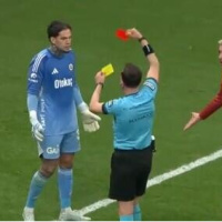 Fenerbahçe derbide 10 kişi kaldı!