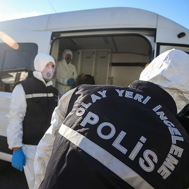 Kardeşini öldürüp kaçtı