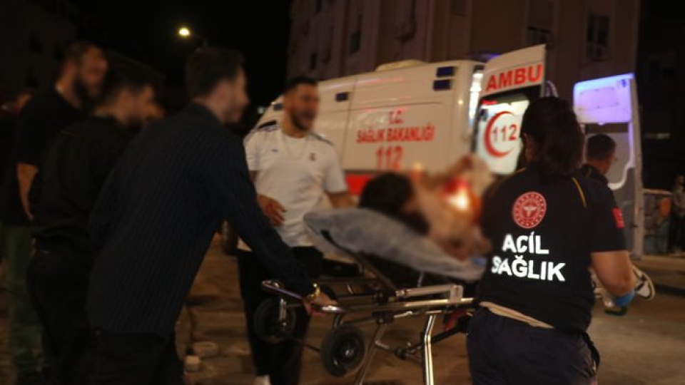 Derbi galibiyetini kutlayan taraftar bıçaklandı