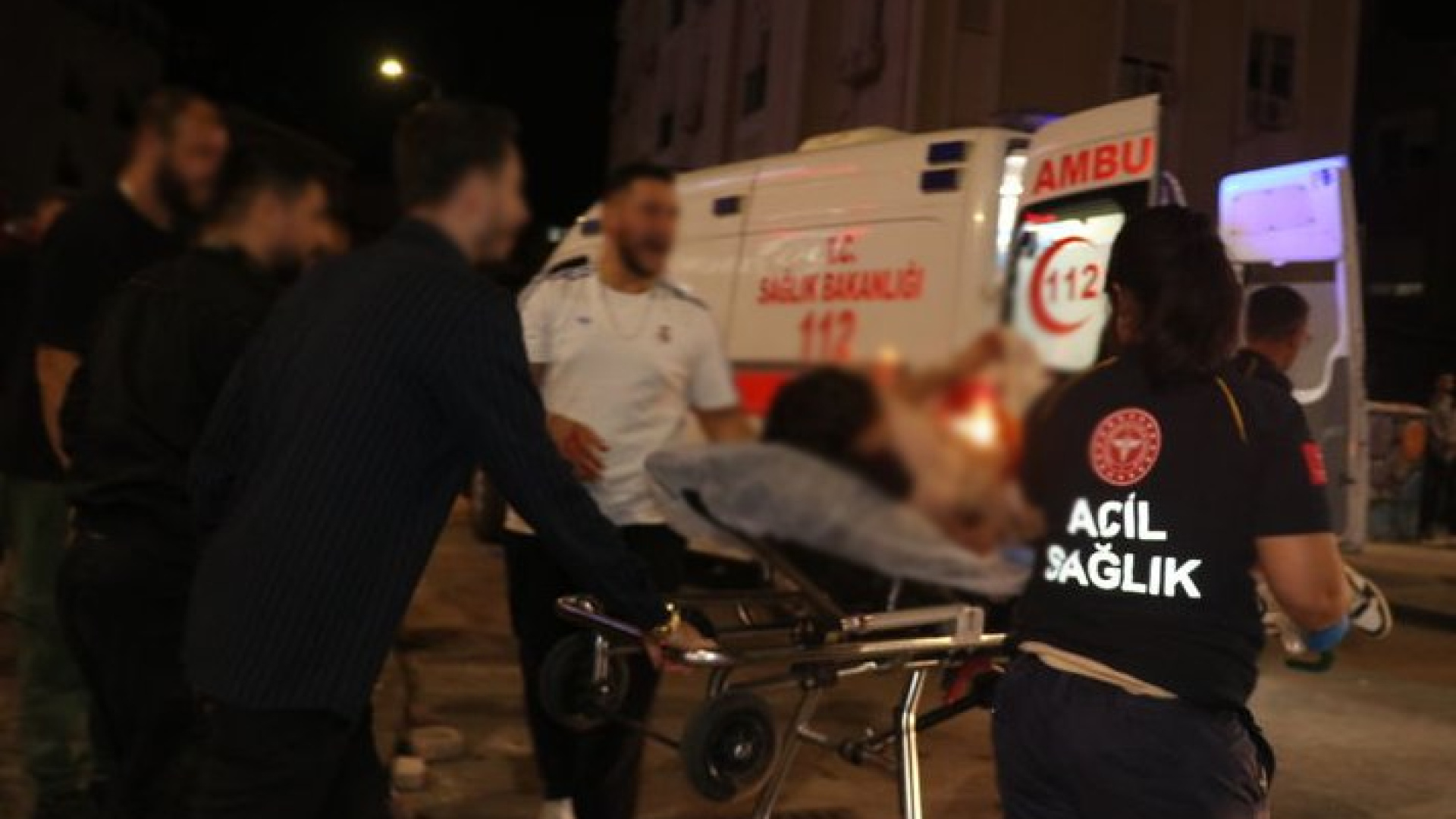 Antalya'da derbi galibiyetini kutlayan Galatasaraylı taraftar bıçaklandı