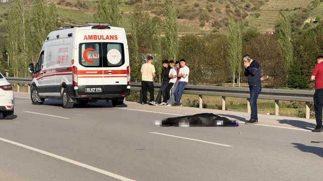 Motosiklet sürücüsü kazada can verdi
