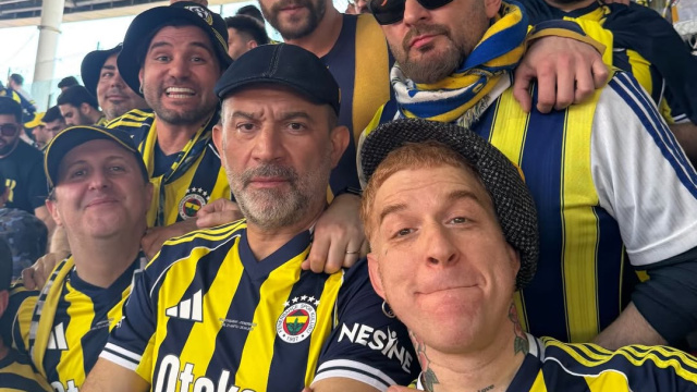 "Kanım sarı-lacivert"