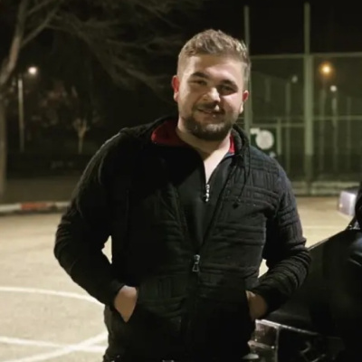 Park halindeki araçta ölü bulundu