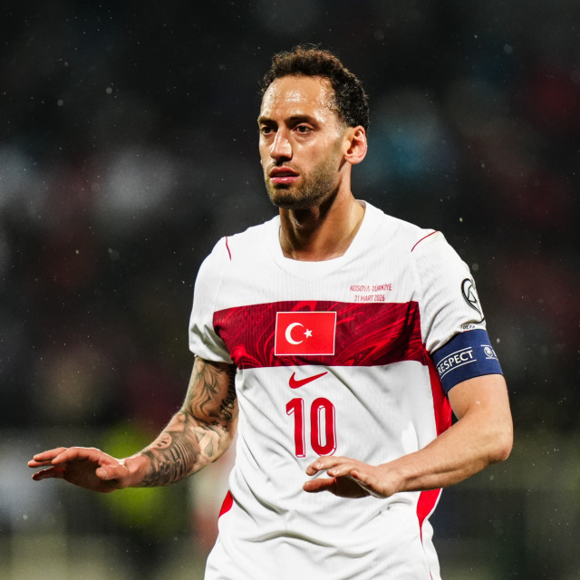 Hakan Çalhanoğlu'dan kötü haber!