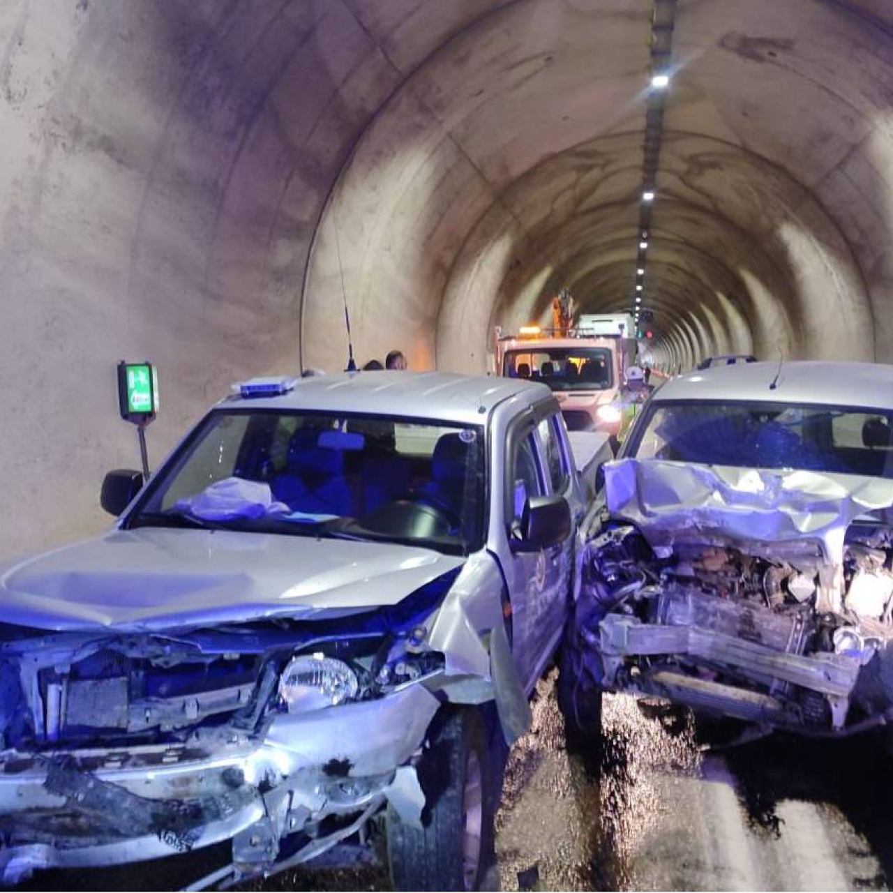 Artvin’de tünelde kaza: 7 yaralı