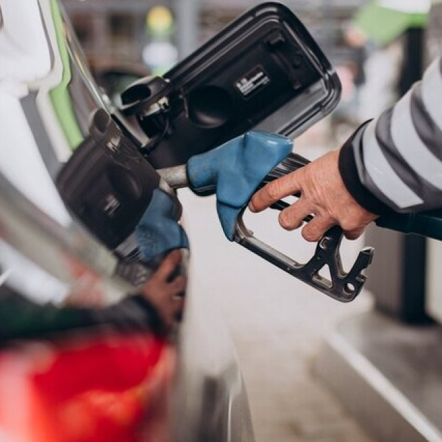 Benzin ve motorine zam