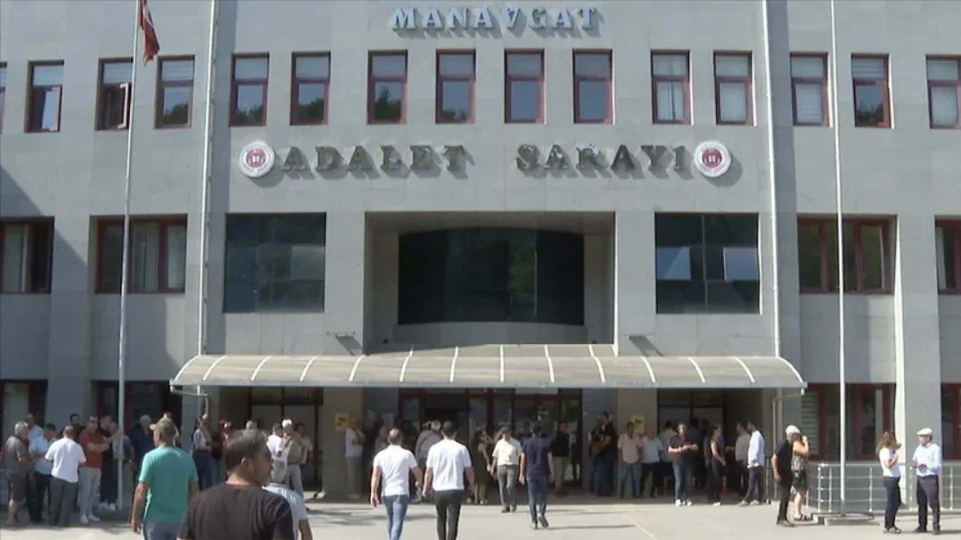 Manavgat Belediyesi yolsuzluk davasında tutukluluğa devam kararı