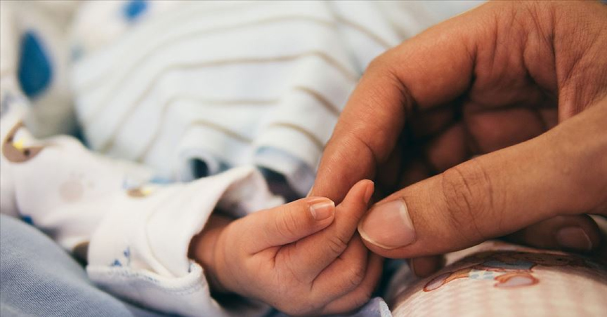 Doğum İzninin Uzatıldığını ve Babalık Izni Değişen Yeni Kanun