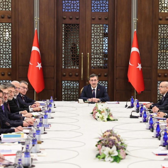 "Türkiye'nin bölgesel bir yönetim merkezi olması hedefleniyor"