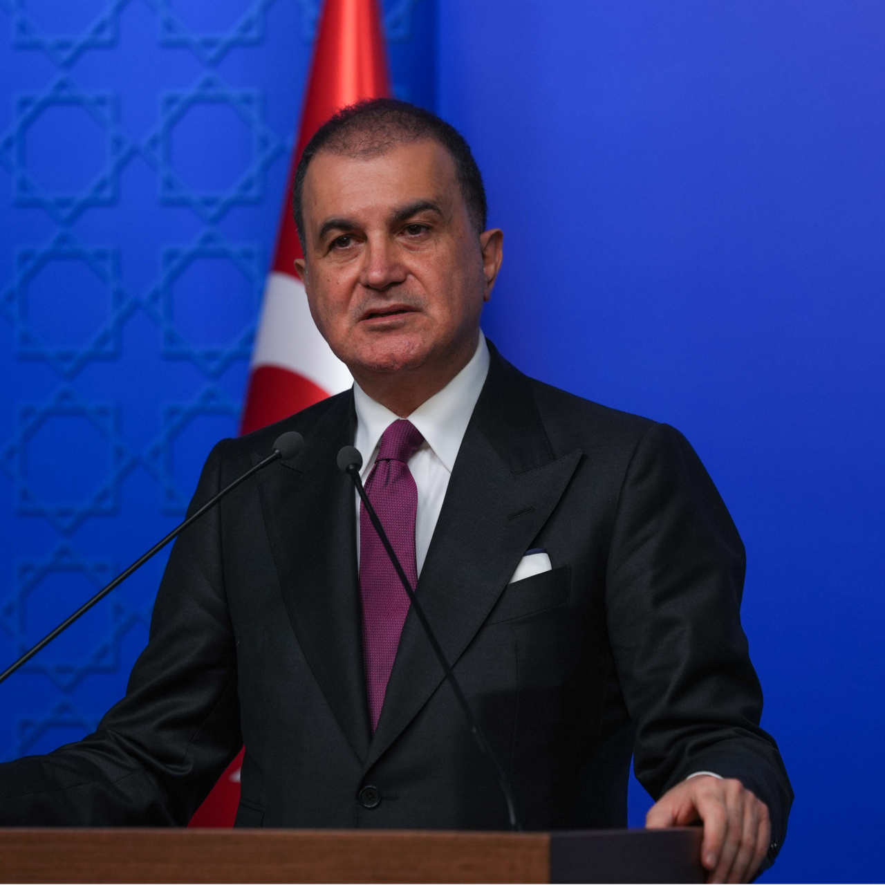 AK Parti'nin Stratejik Değerlendirmesi: Güvenlik, Dış Politika ve Avrupa'nın Çelişkileri