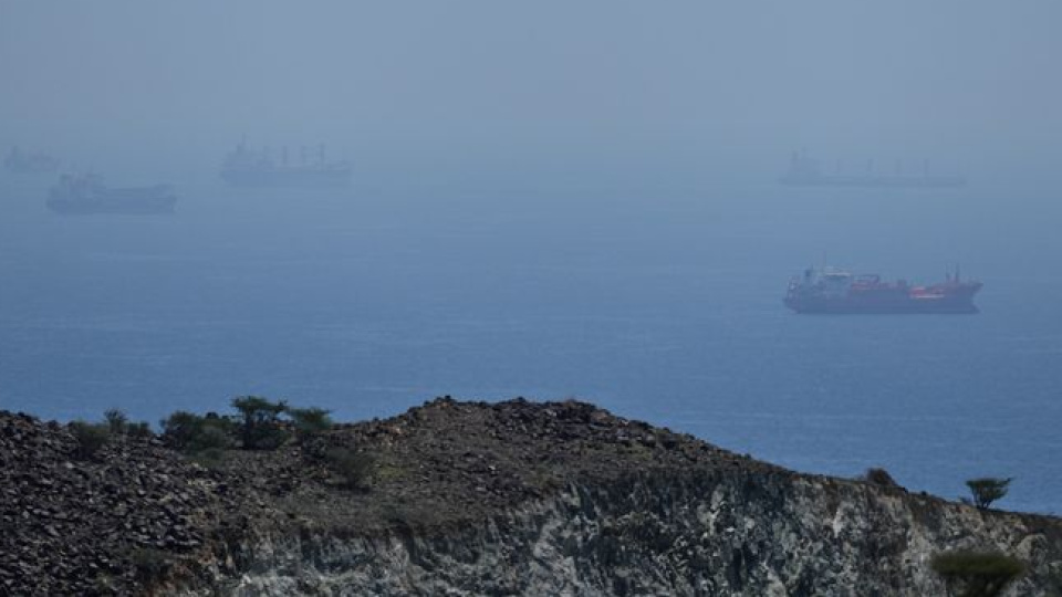İran medyası: 52 İran gemisi abluka hattından geçti