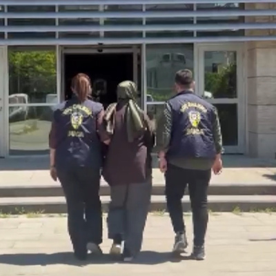 Ölen kardeşinin kimliğiyle yakalandı