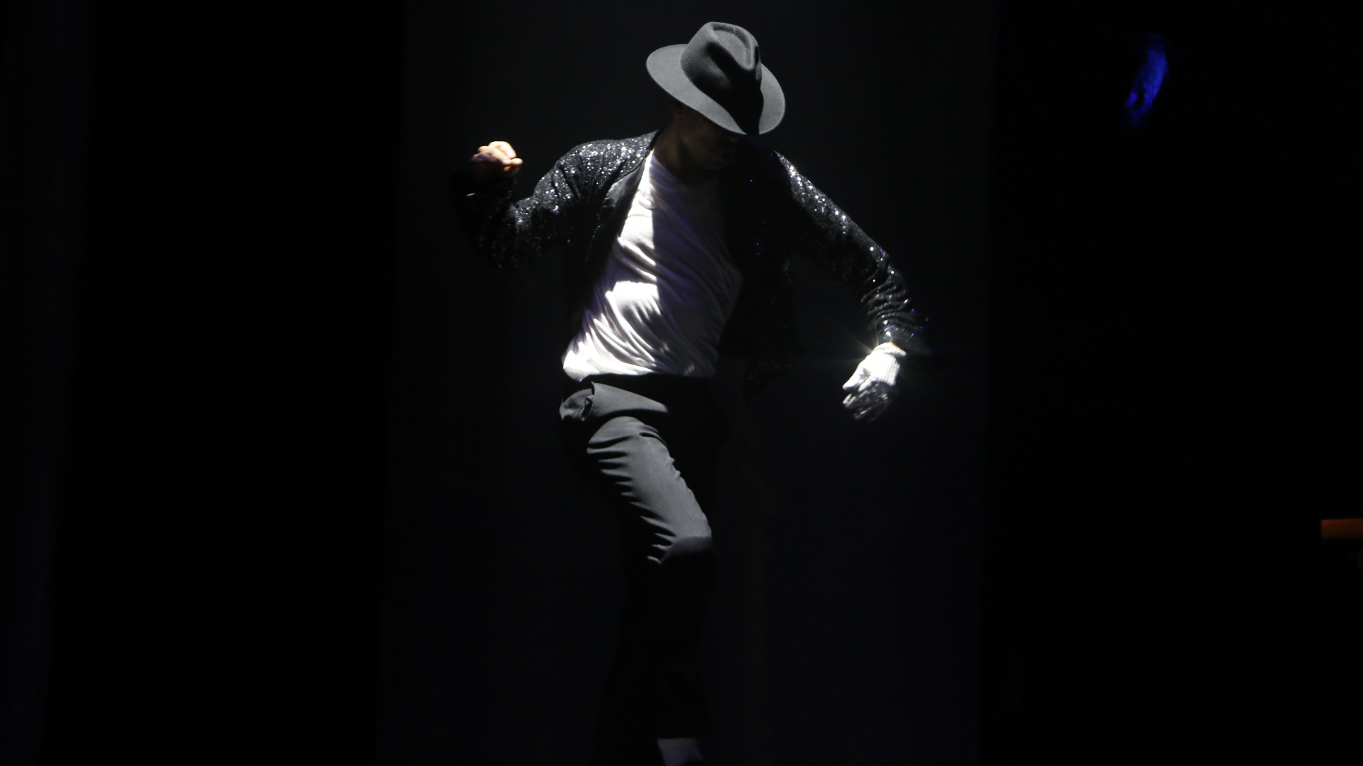 Michael Jackson, ölümünden sonra daha çok kazandı