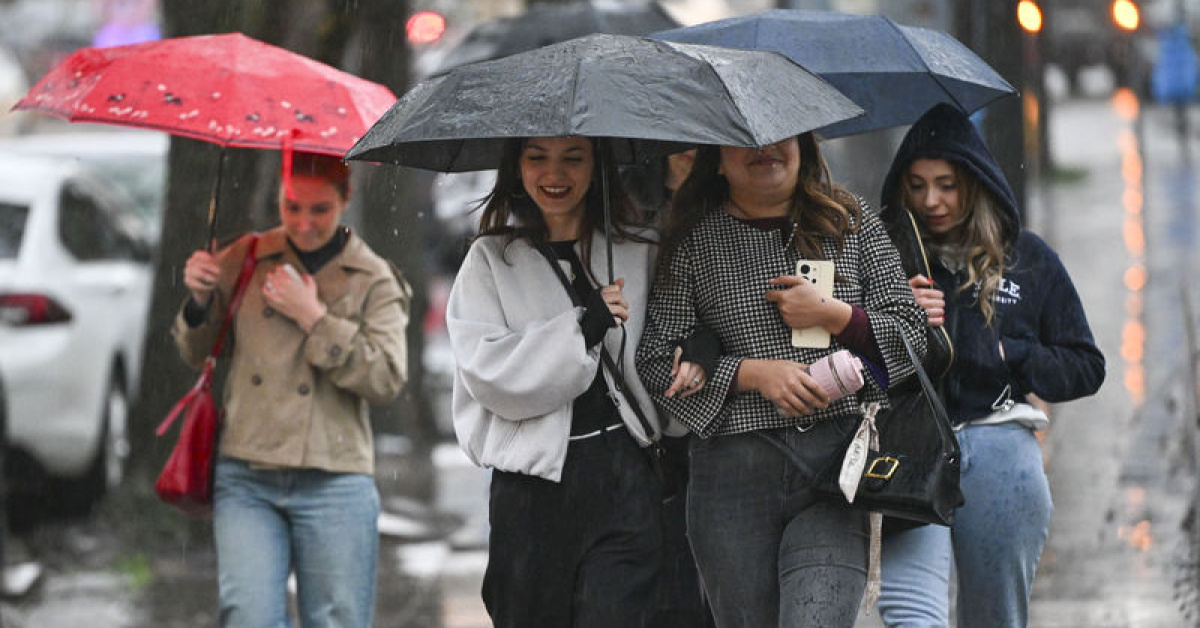 İstanbul Hava Durumu: Sağanak Yağışlar ve Bulutlu Koşullar