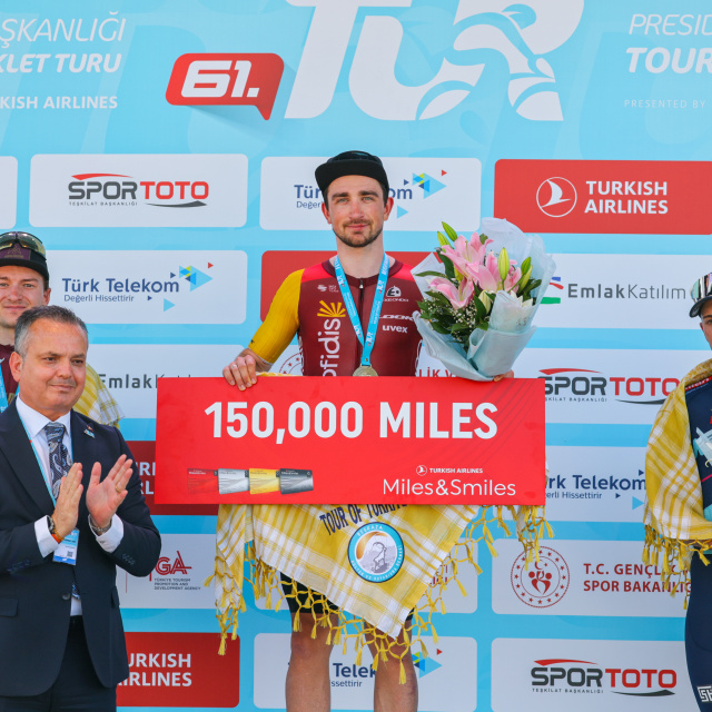 TUR 2026'nın 4. etabını Aniolkowski kazandı!