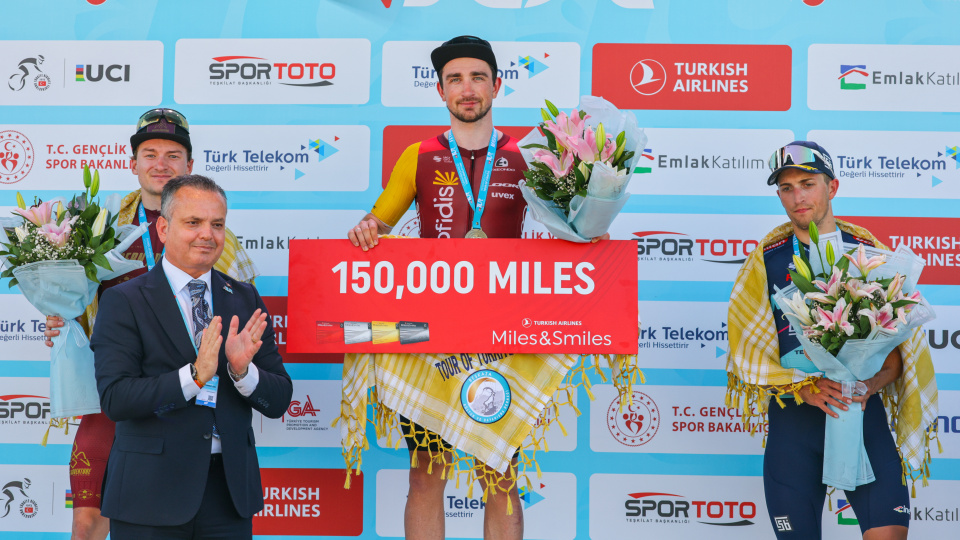 TUR 2026'nın 4. etabını Aniolkowski kazandı!