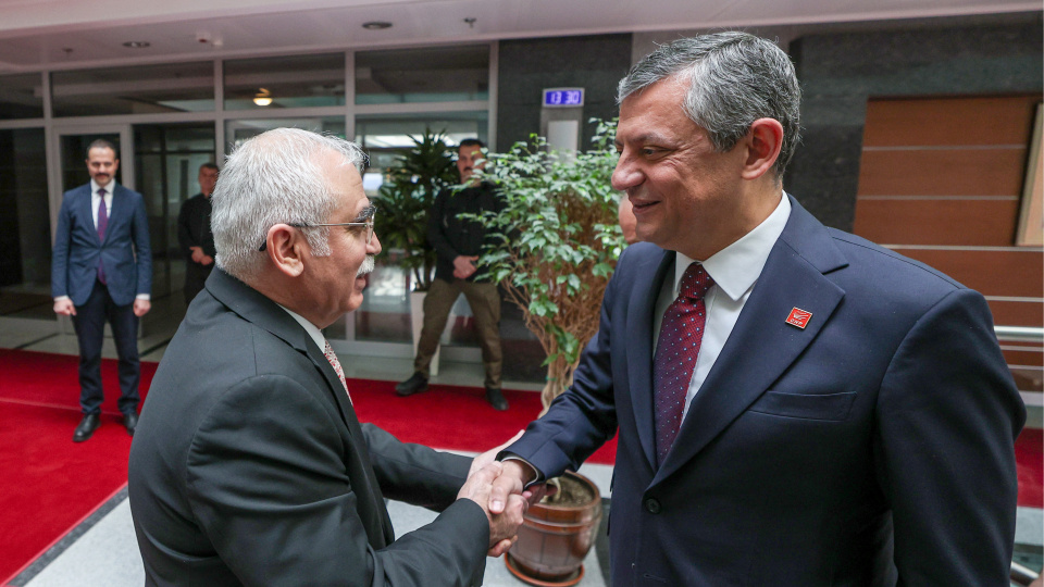 Özel, AYM Başkanı Özkaya'yı ziyaret etti