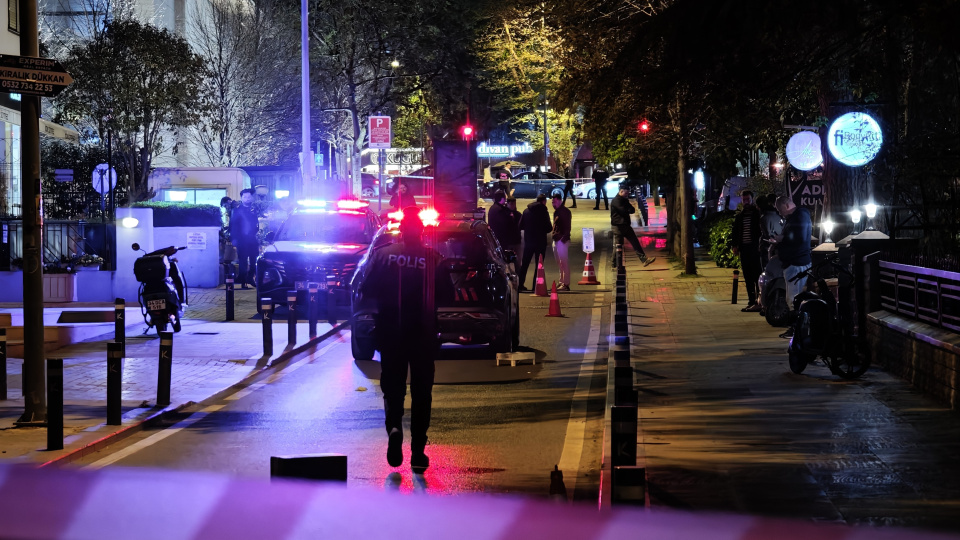 Kadıköy'de restorana silahlı saldırı