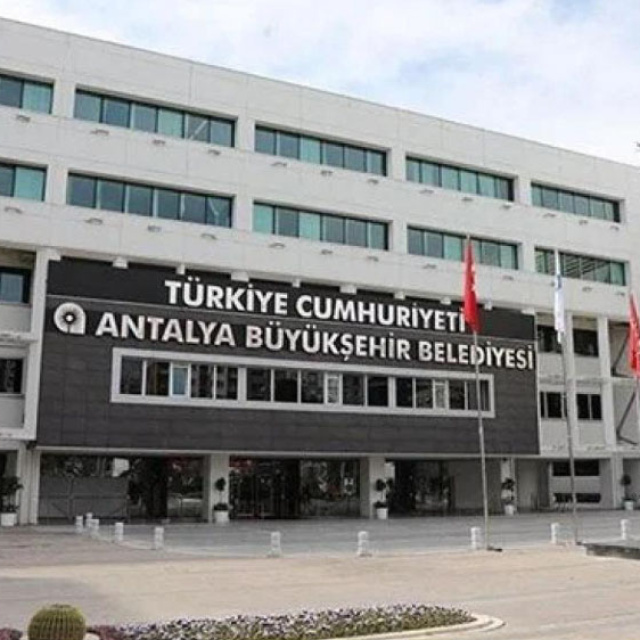 Antalya Büyükşehir'de 34 gözaltı