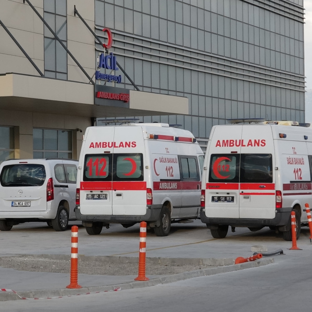 Yaşlı kadın çukura düştü! Feci ölüm!