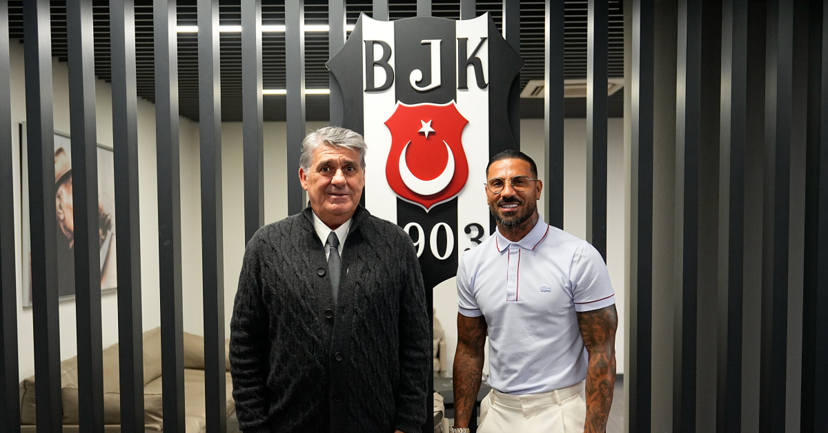 Ricardo Quaresma Beşiktaş Başkanı Serdal Adalı'yı Ziyaret Etti