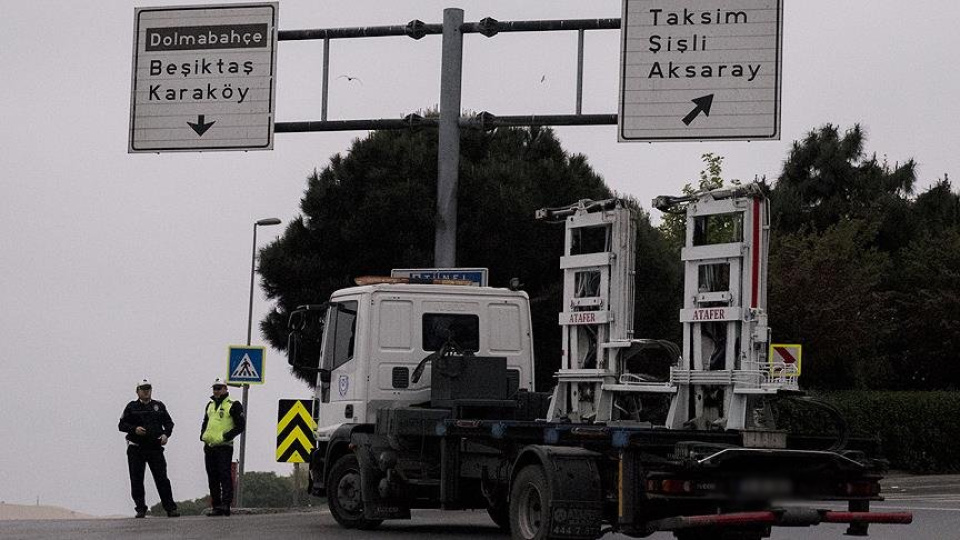 İstanbul'da bazı yollar trafiğe kapatıldı