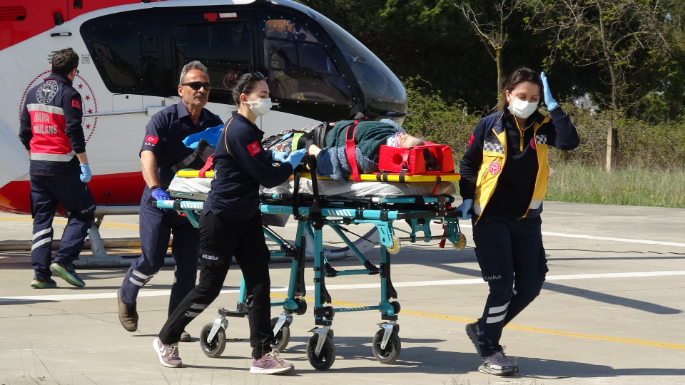 Tarlada bacağı kırıldı! İmdadına ambulans helikopter yetişti