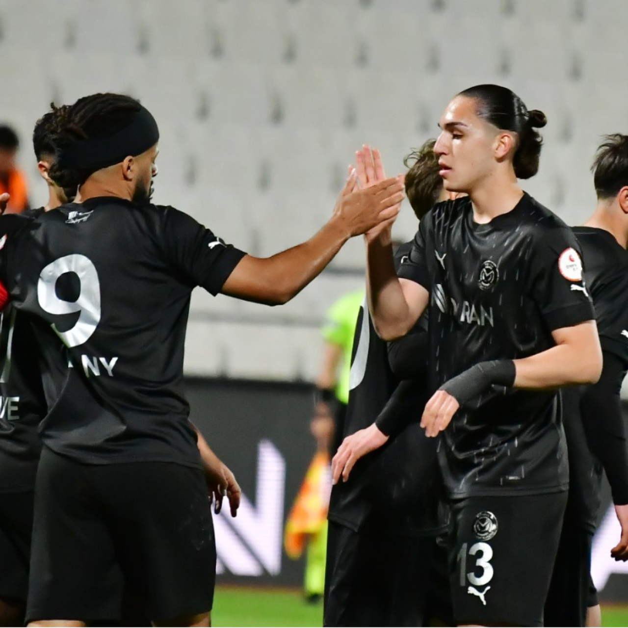 Manisa FK gol oldu yağdı!