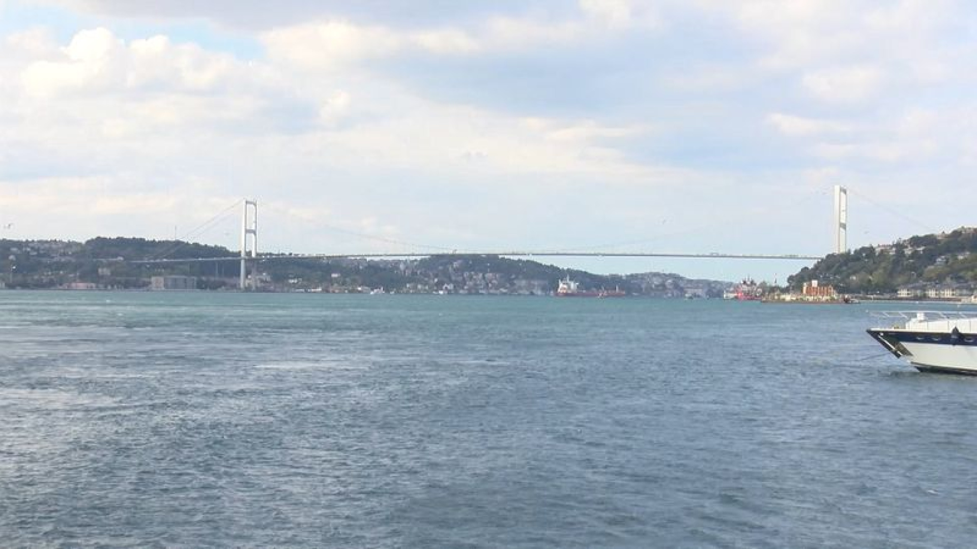 İstanbul Boğazı gemi geçişlerine kapatıldı | Son dakika haberleri