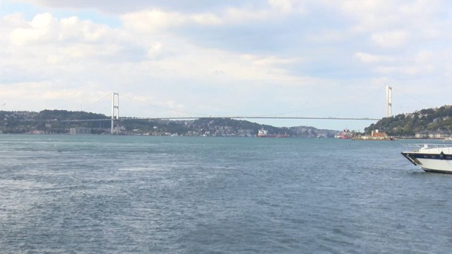 İstanbul Boğazı gemi geçişlerine kapatıldı