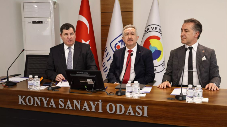 Otomotivdeki dönüşüm Konya'da masaya yatırıldı