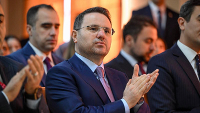 "Yeni bir anayasa zorunluluktur"