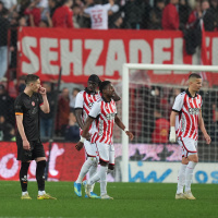Aslan Samsun'da takıldı!