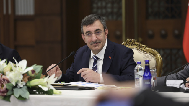 'Ateşten uzak tutuyoruz'