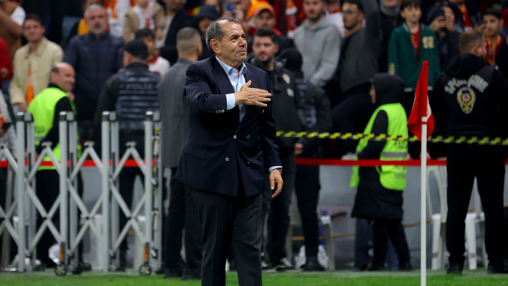 Dursun Özbek Döneminde Galatasaray: 5. Şampiyonluk ve Ekonomik Devrim