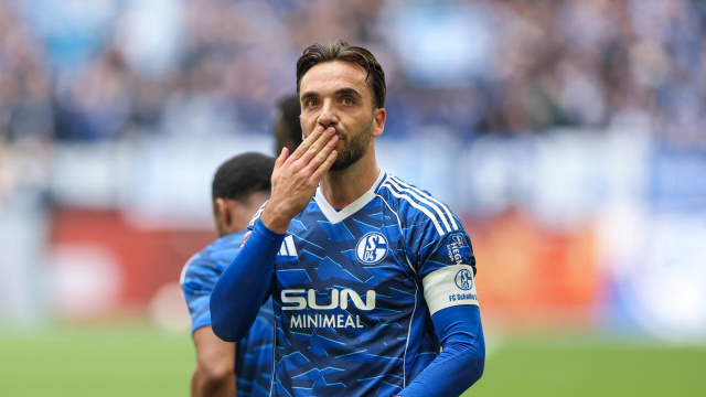 Kenan attı, Schalke 04 Bundesliga'ya yükseldi!