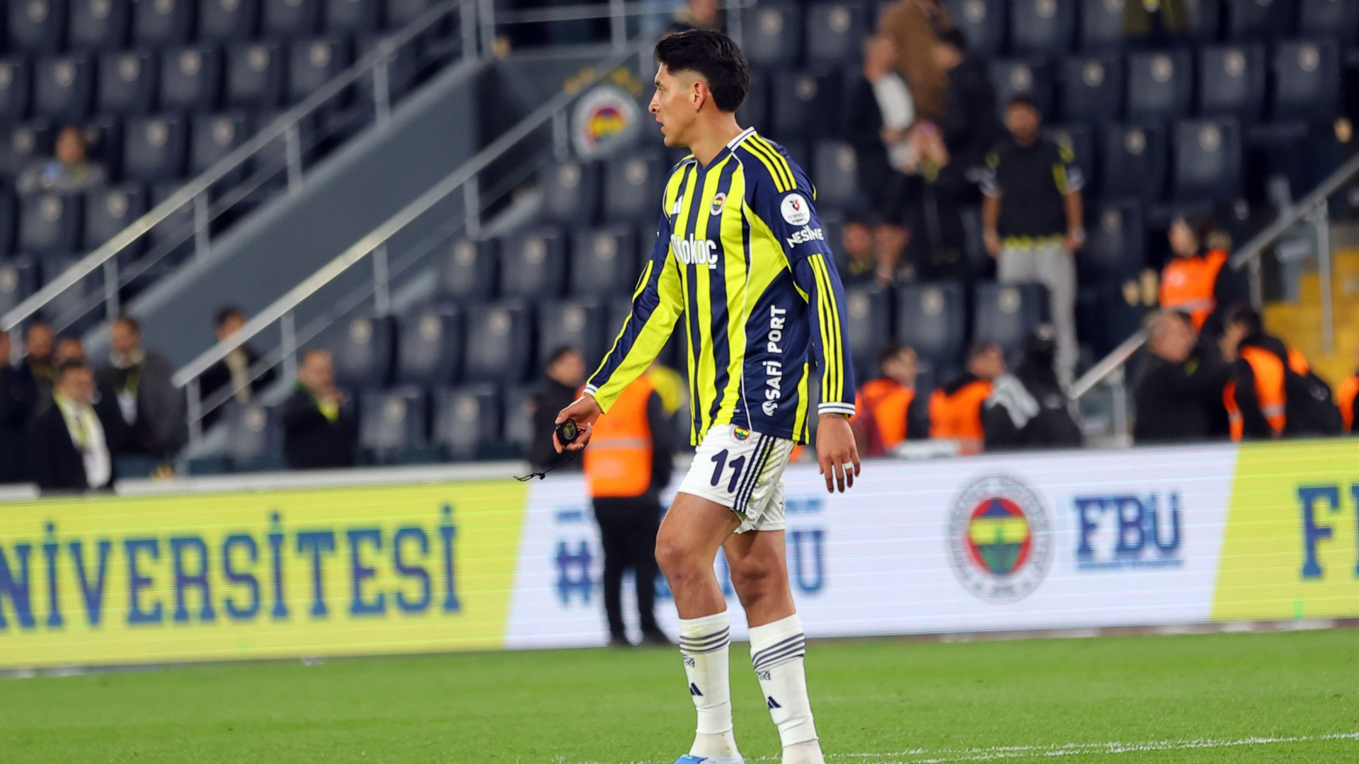 Edson Alvarez'den taraftar tepkisine gece yarısı yanıt: Tanrı iyidir
