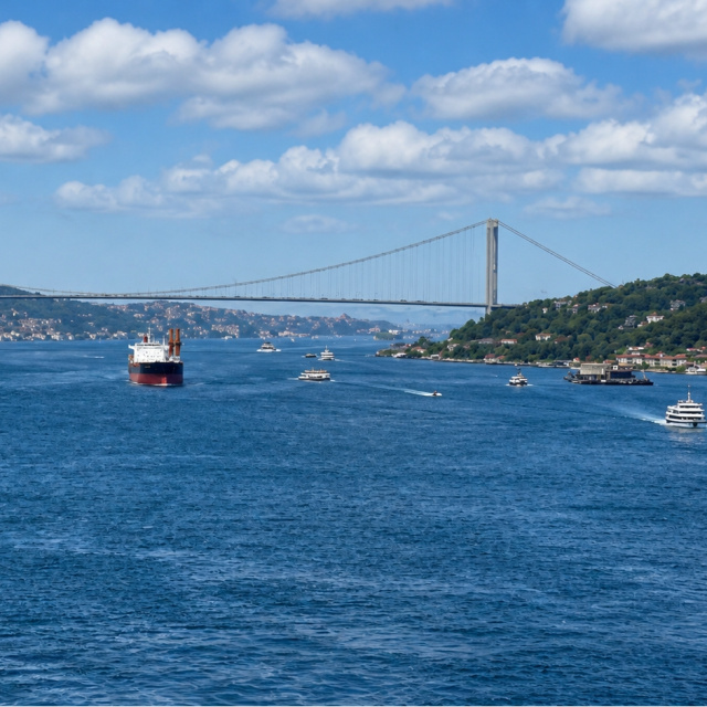 Arızalı gemi kurtarıldı